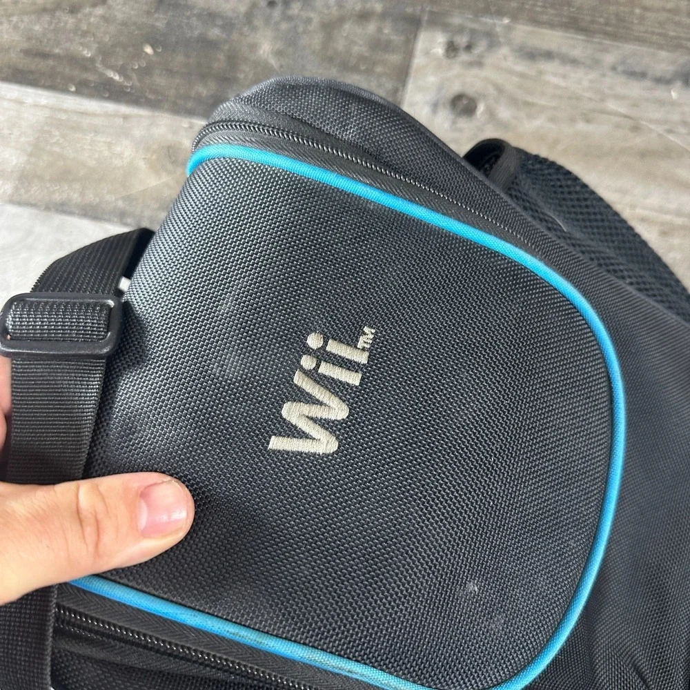 Nintendo Wii Travel Messenger Bag Console Carrying Case Black & Blue